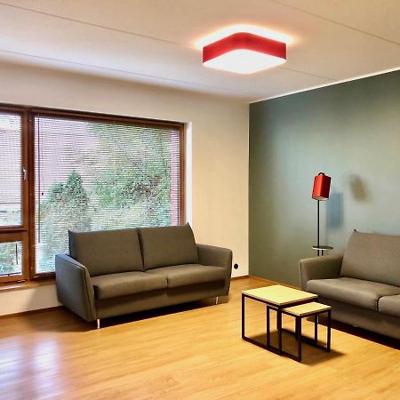 Self-check-in spacious 1 bedroom apartment with free parking Tallinn Buitenkant foto